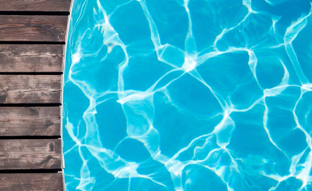 como-cubrir-una-piscina-en-invierno