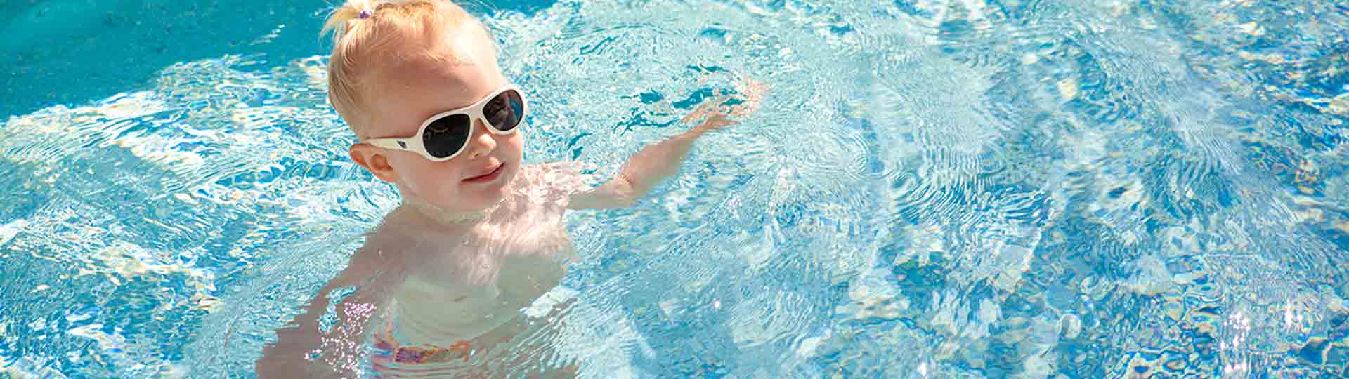 como cuidar y proteger bebe piscina detalle