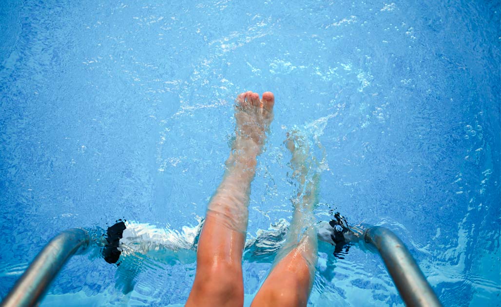 como-influye-la-eleccion-de-una-cubierta-en-la-conservacion-de-una-piscina