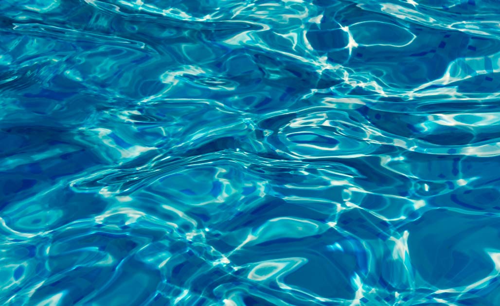 como-reducir-el-gasto-agua-piscina