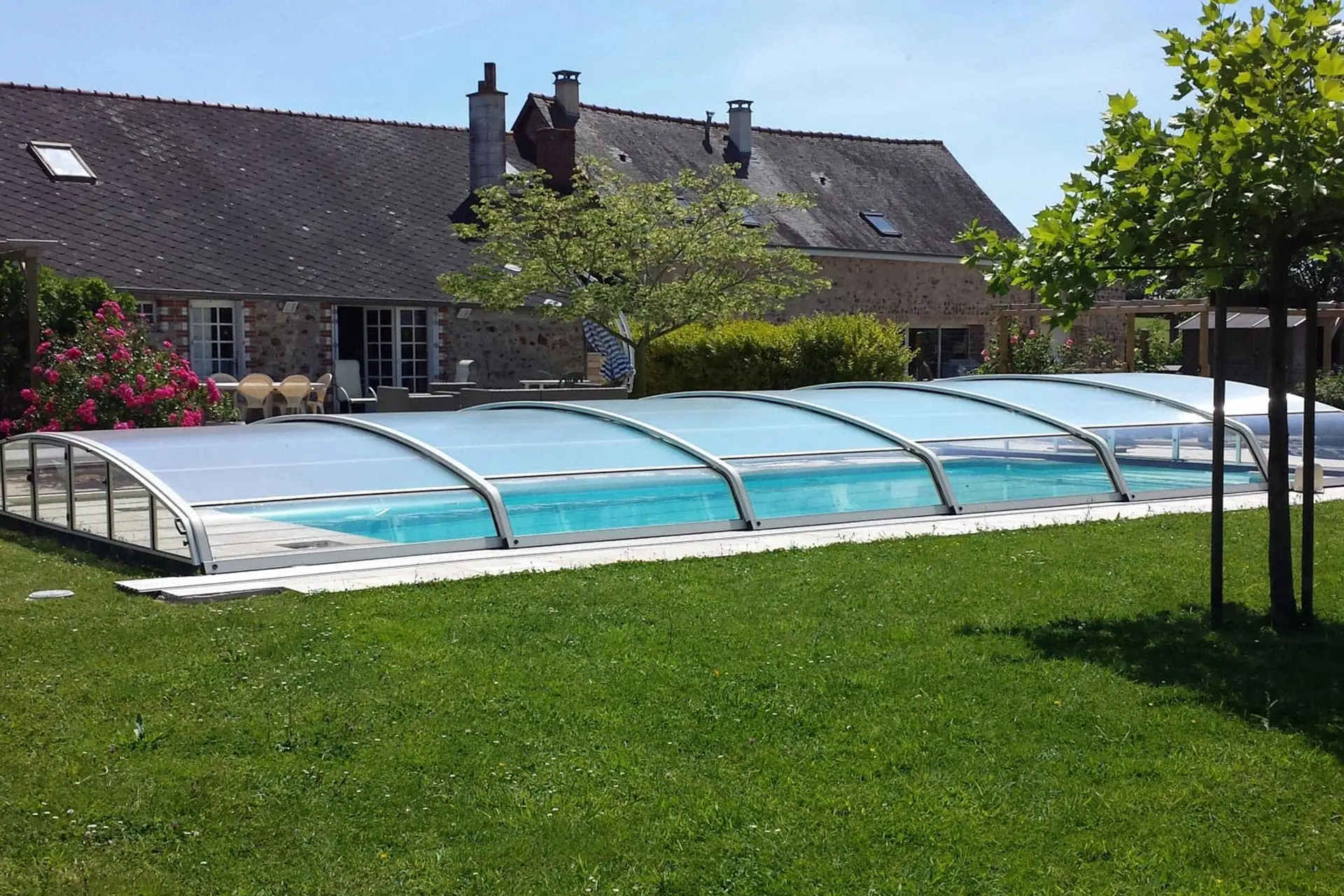 /cubiertas-de-piscinas/cubiertas-bajas-para-piscinas/velsa-mini/