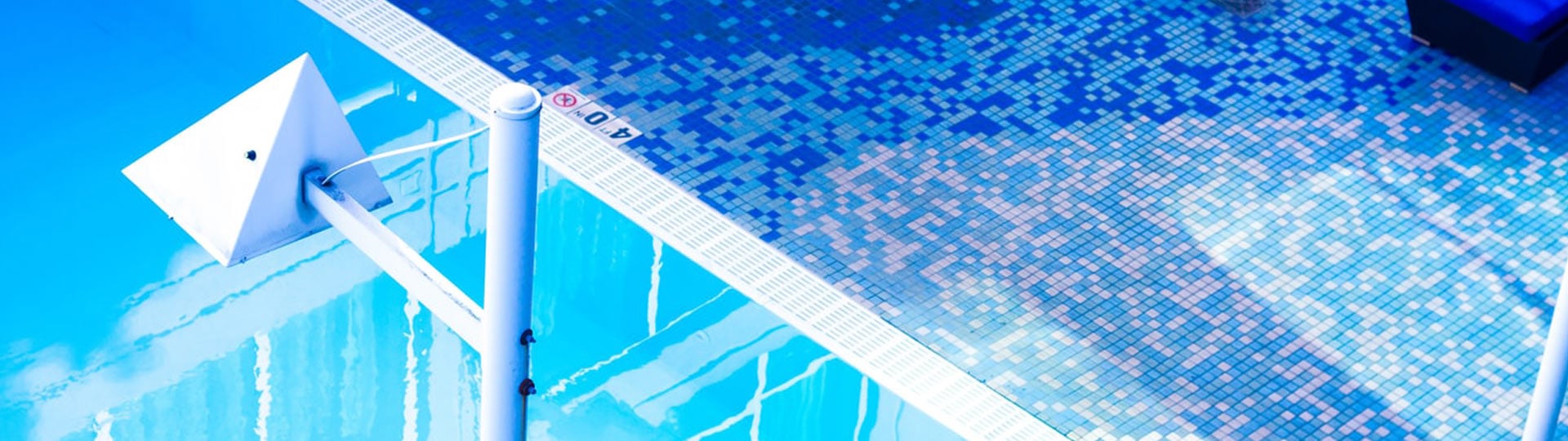 tipos-duchas-de-piscina