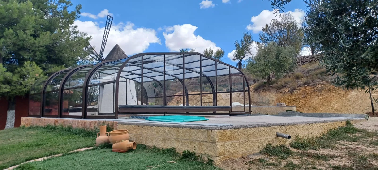 /cubiertas-de-piscinas/cubiertas-altas-para-piscinas/vega-sun-telescopica/